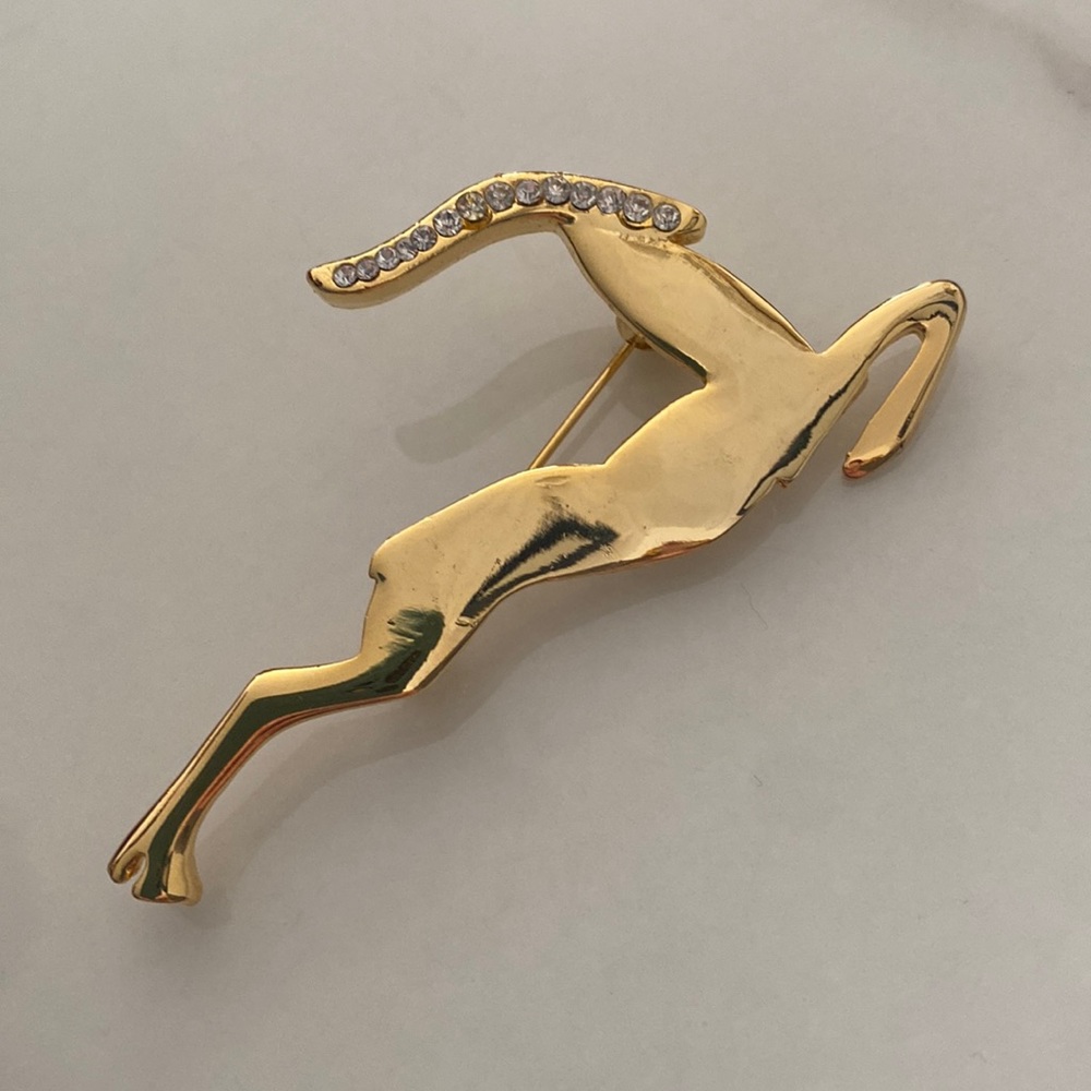 Holiday decorative deer brooch